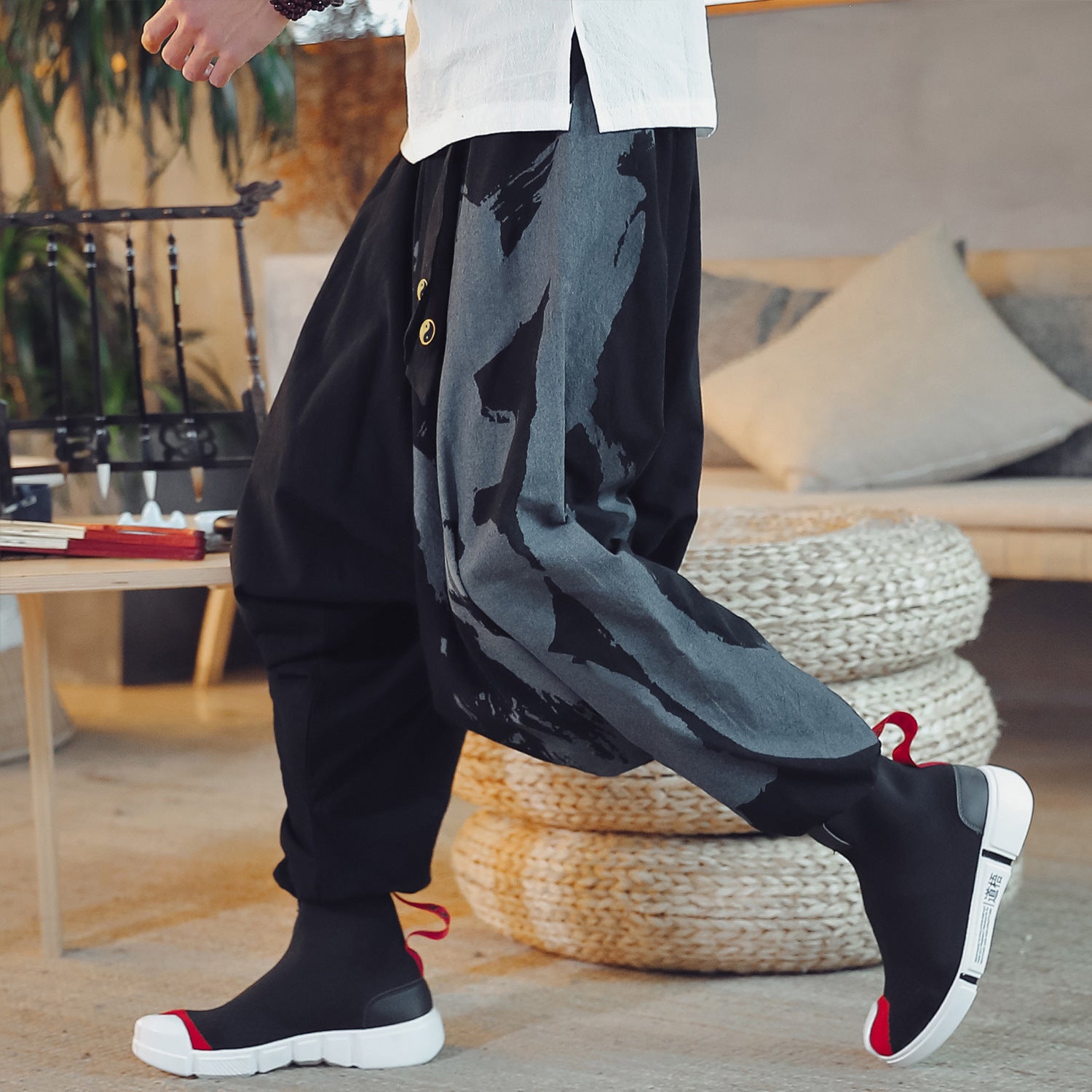 Chinese Style Cotton And Linen Baggy Men's Loose Cropped Pants With Printed Ankle Cuffs