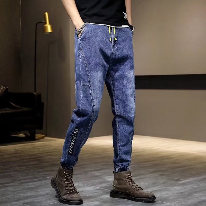 Cropped Casual Pants With Distressed Wash And Elastic Waist