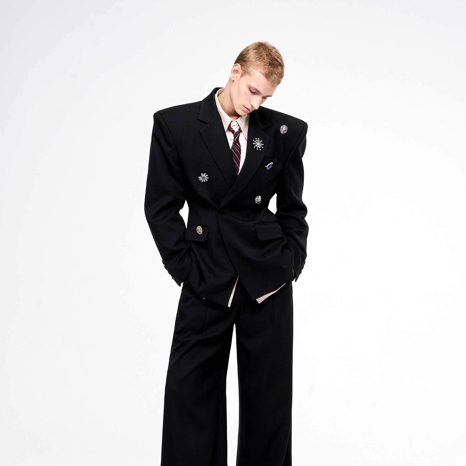 High-grade Light Luxury Metal Brooch Men's Tight Waist Crisp Wool Suit